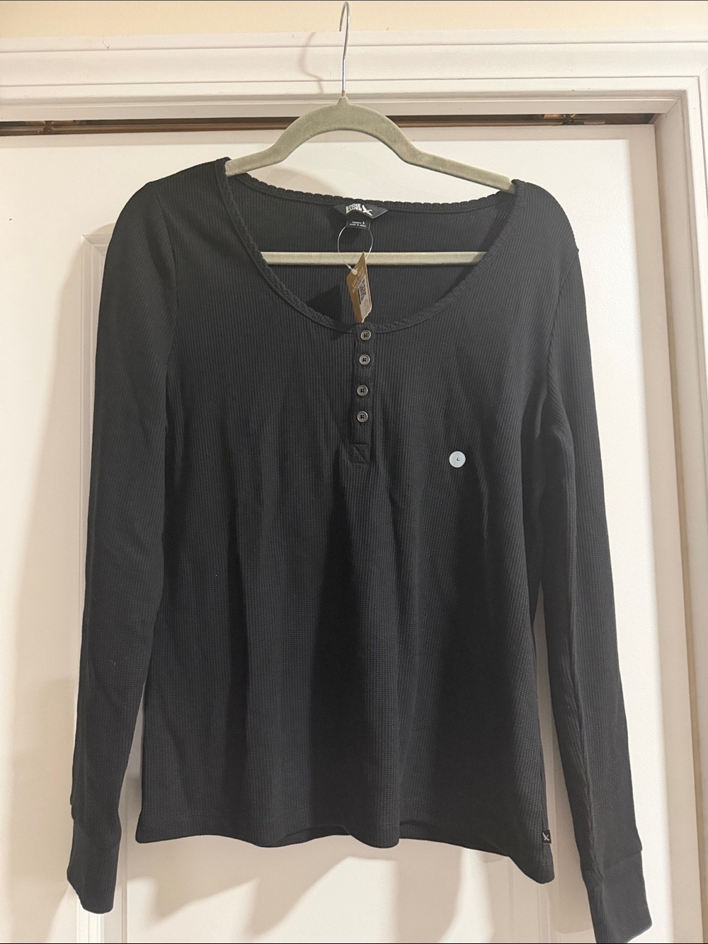 NWT Eddie Bauer Women’s Large Black Ribbed Henley Long Sleeve Top